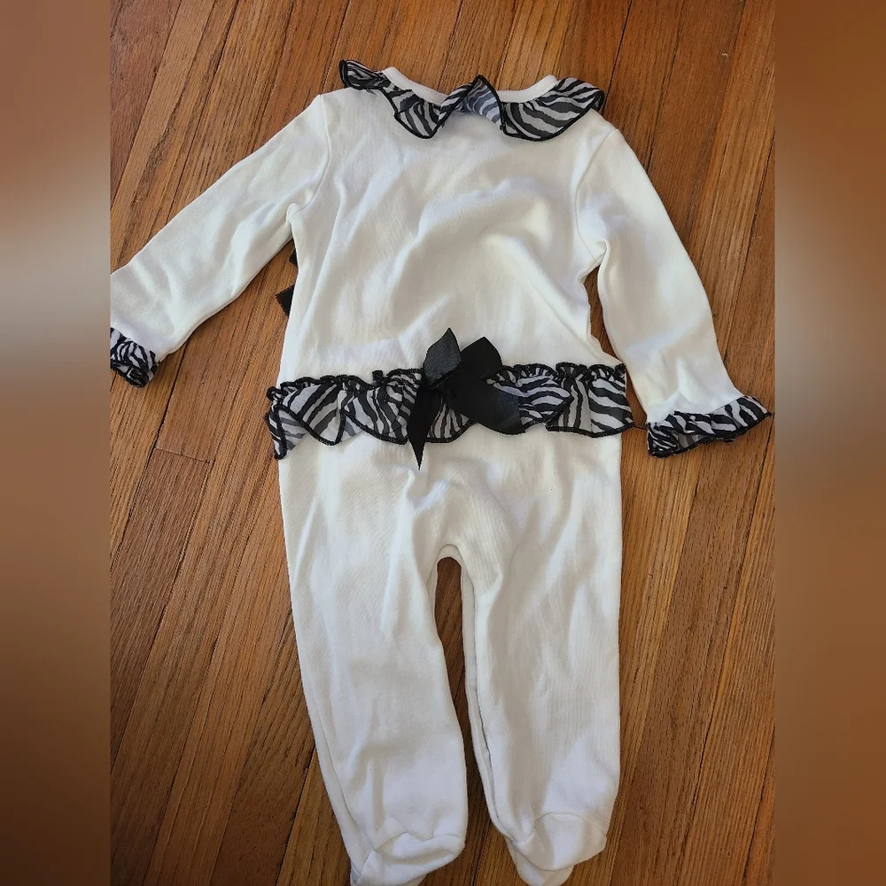 dressed to drool 6 months black and white romper with bows